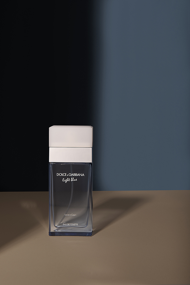 Parfume Flacon Still by Eveliene Klink