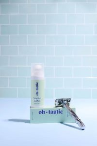 Kosmetikprodukt mit Rasierer