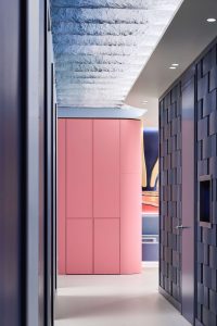 Innenaufnahme Kinderzahnarztpraxis Hochformat